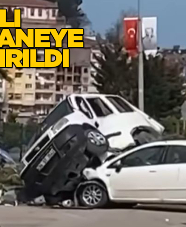 Sinop’ta iki otomobil çarpıştı