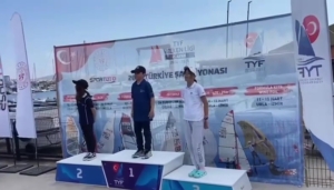Sinoplu küçük yelkencilerden gururlandıran başarı