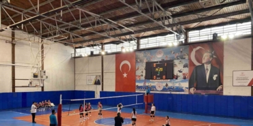 Voleybol küçükler grup müsabakaları Sinop’ta başladı