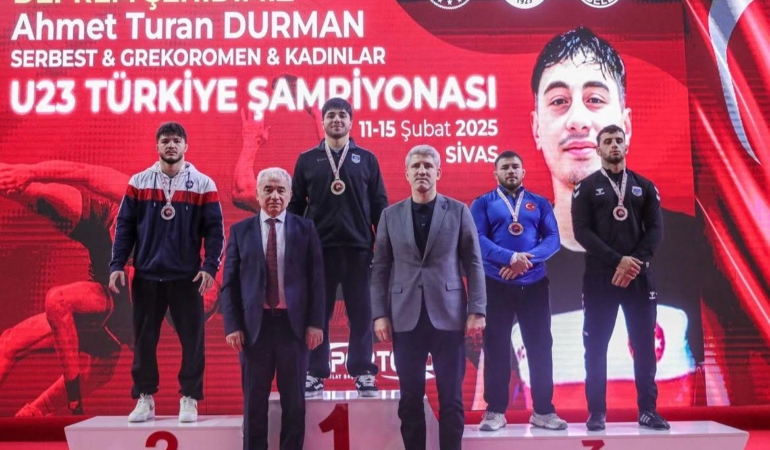 Sinoplu Güreşçiler Türkiye Şampiyonası’nda gururlandırdı