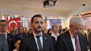 Oyların tamamını alarak başkanlığa seçildi