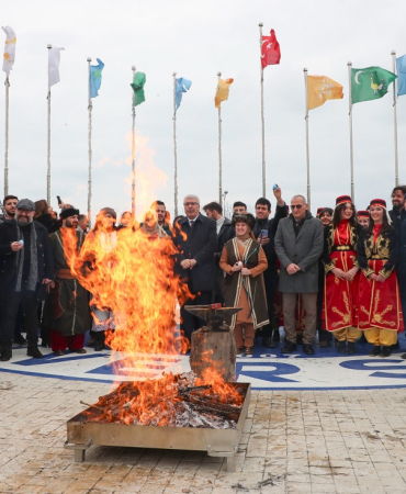 Sinop’ta Nevruz ateşi yandı