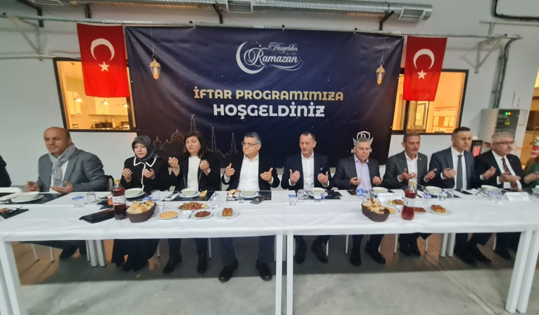 İş Dünyası ve Protokol Rovelver’in İftar Sofrasında Buluştu