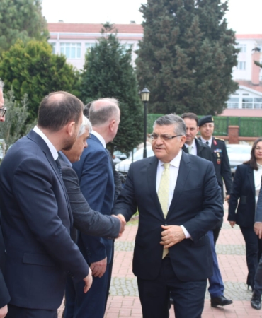 Sinop protokolü, bayramlaşma programında buluştu