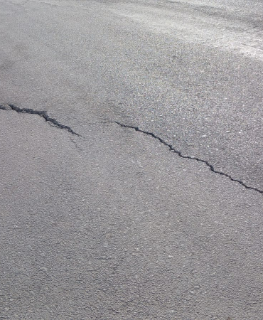 Çatlaklar büyüyor, tehlike artıyor