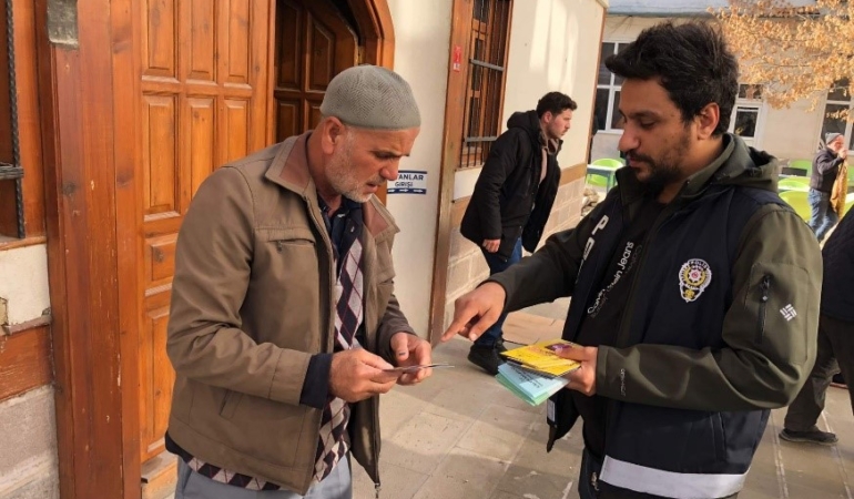 Emniyetten vatandaşlara bilgilendirme broşürü