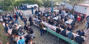 Köylüler bayram sabahı birlik sofrasında buluştu