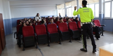 Emniyetten öğrencilere trafik eğitimi