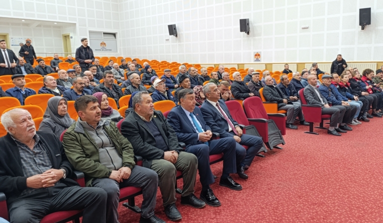 350 çiftçiye ayçiçeği tohumluğu dağıtıldı