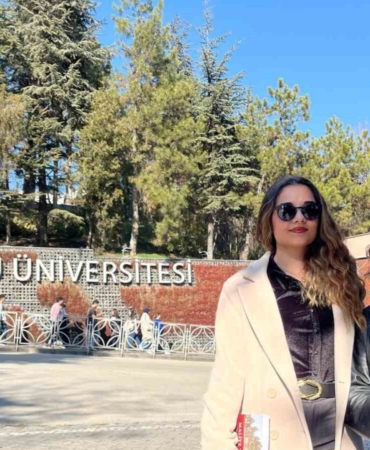 40 yıl sonunda kızıyla birlikte öğrenci oldu