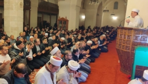 Sinoplular Kadir Gecesi’nde camileri doldurdu