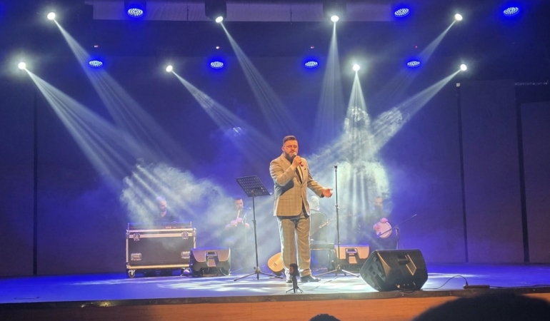 Sinoplu sanatçı Aydın Sevim 30. sanat yılını kutladı