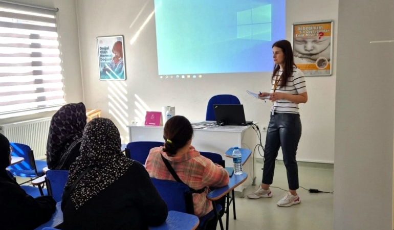 Uzmanlardan vatandaşa sivrisinekle mücadele eğitimi