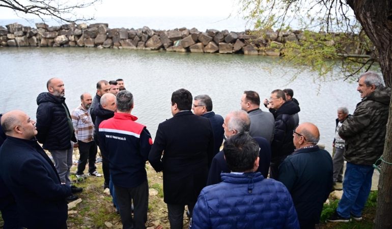 Vali Özarslan, balıkçı barınaklarını ziyaret etti