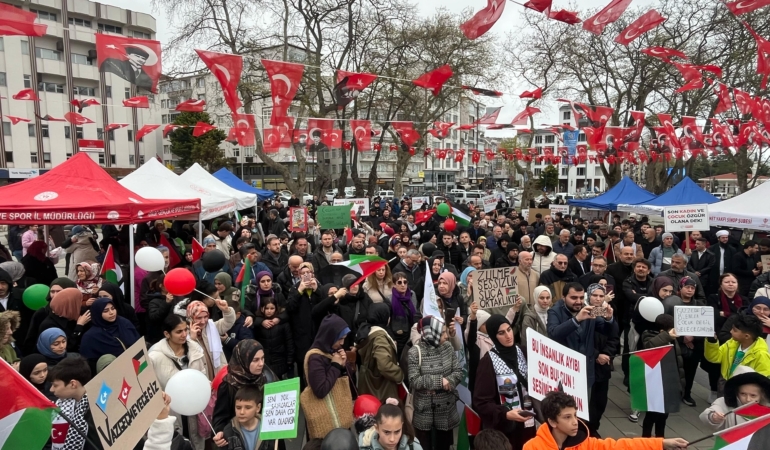 SİNOP’TA “GAZZE ÖLÜYOR AYAĞA KALK” PROGRAMI