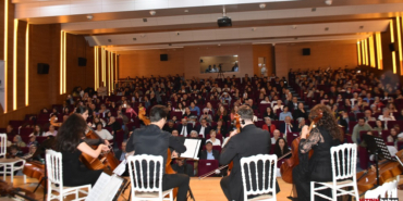 a-a-20250420-37685972-37685968-b-o-y-a-b-a-t-t-a-s-i-n-a-s-i-c-i-l-d-e-n-a-n-m-a-k-o-n-s-e-r-i-d-u-z-e-n-l-e-n-d-i