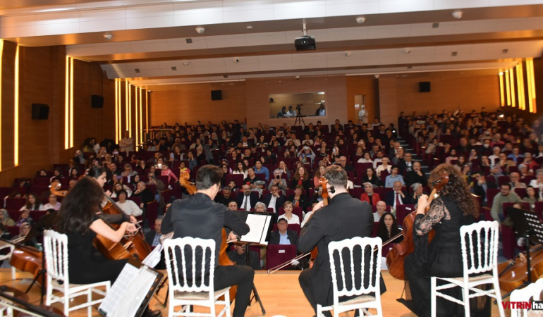 Boyabat’ta Şinasi Çilden Anma Konseri yapıldı
