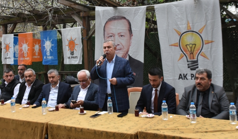 AK Parti İlçe Başkanlığı bayramlaşma programı düzenledi