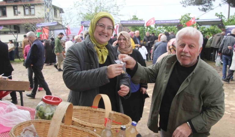 ata-tohumlarinin-gelecege-aktarilmasi-icin-senlik-yapildi