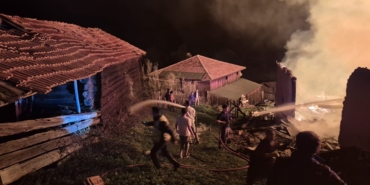 Çıkan yangında 1 ev zarar gördü