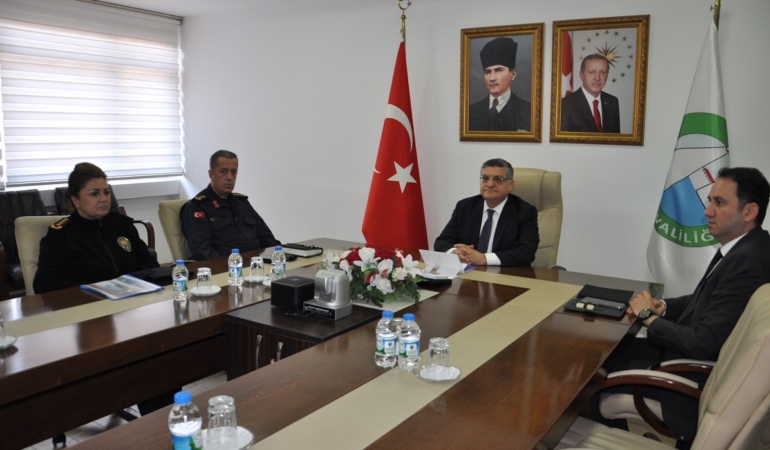 Vali Özarslan; “Sinop zehir tacirlerine dar edildi!”