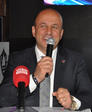 Başkan Gürbüz’den Sinop’a halı saha müjdesi