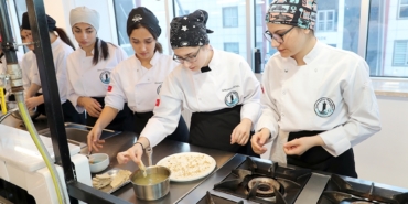 Öğrenciler Gerze’nin yöresel yemeklerini yaptı