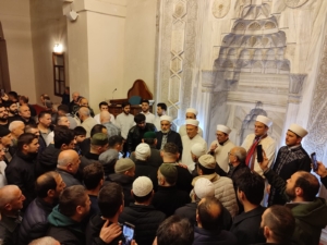 KADİR GECESİ'NDE SİNOPLULAR CAMİLERİ DOLDURDU