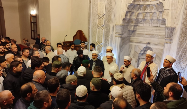 KADİR GECESİ'NDE SİNOPLULAR CAMİLERİ DOLDURDU