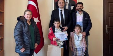 En çok kitap okuyan öğrenciler ödüllendirildi