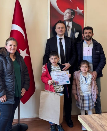 En çok kitap okuyan öğrenciler ödüllendirildi