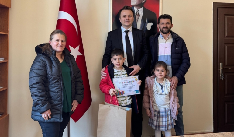 En çok kitap okuyan öğrenciler ödüllendirildi