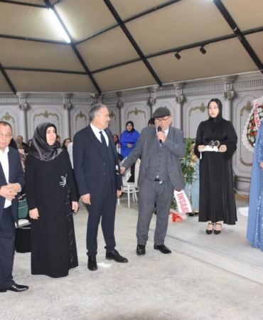 ÖZMEN AİLESİNİN MUTLU GÜNÜ