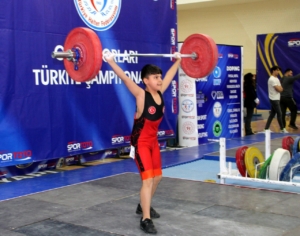 halter-yildizlar-turkiye-sampiyonasi-sinopta-basladi