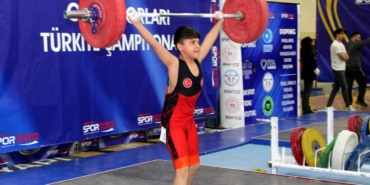 halter-yildizlar-turkiye-sampiyonasi-sinopta-basladi