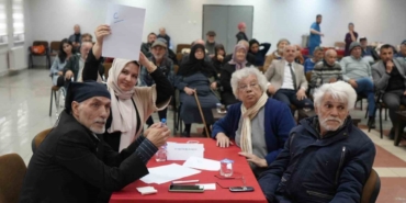 huzurevi-sakinleri-bilgi-yarismasinda-ter-doktu