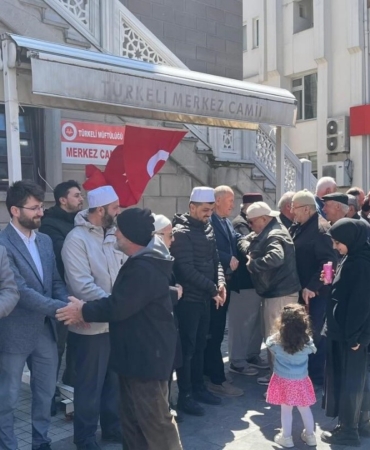 ilk-haci-kafilesi-turkeliden-dualarla-ugurlandi