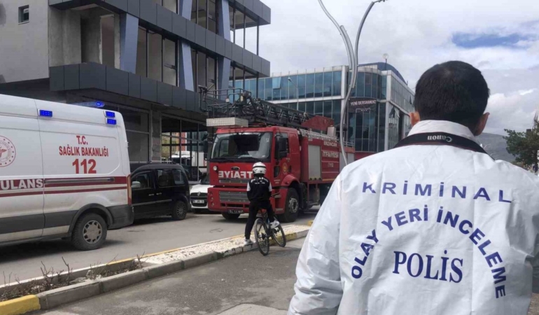 İnşaatta asılı halde ceset bulundu