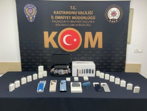 Kastamonu'da kaçak cep telefonu yakalandı