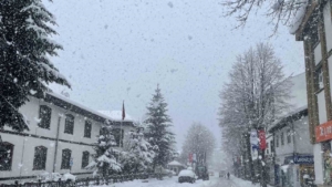 Kastamonu’da kar nedeniyle 181 köy yolu ulaşıma kapandı