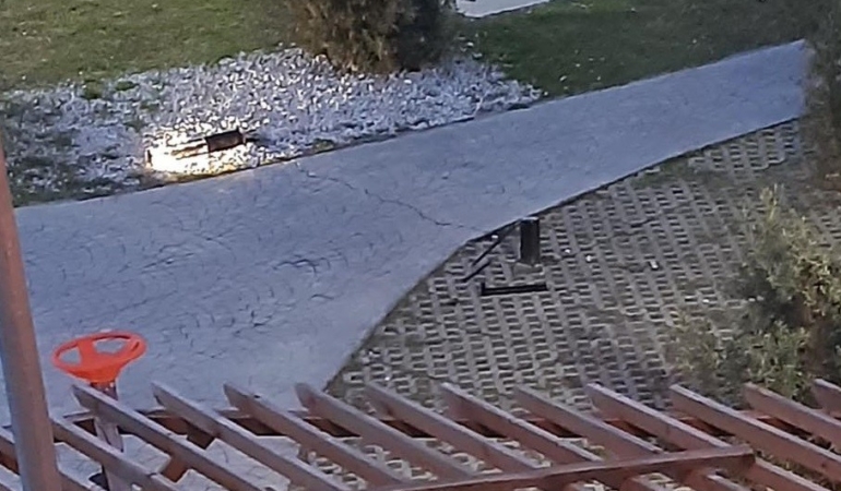 Millet Bahçesi’ndeki aydınlatmalar tahrip edildi