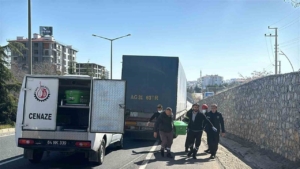 Motosiklet ile tırın çarpıştığı kazada 1 kişi öldü