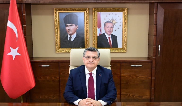 VALİ ÖZARSLAN, BAYRAMDA ALINAN SAĞLIK TEDBİRLERİNİ AÇIKLADI