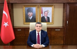 Vali Özarslan, AA'nın kuruluşunun 105. yılını kutladı