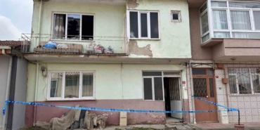 Ocakta unutulan yemek 2 çocuğun canına mal oldu