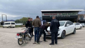 Otomobil ile motosiklet çarpıştı: 2 yaralı
