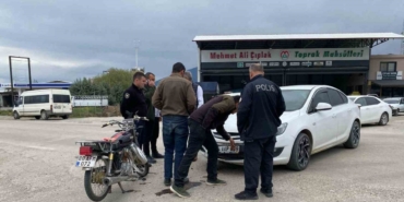 Otomobil ile motosiklet çarpıştı: 2 yaralı