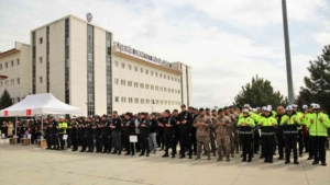 polis-memuru-son-yolculuguna-ugurlandi