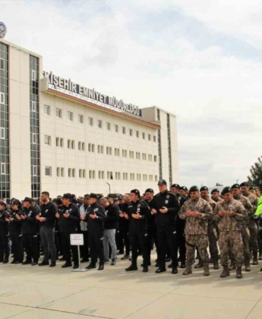 polis-memuru-son-yolculuguna-ugurlandi