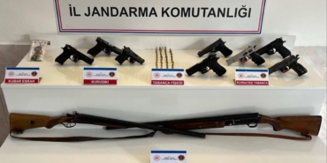 ruhsatsiz-silah-tasiyan-sahislar-gozaltinda